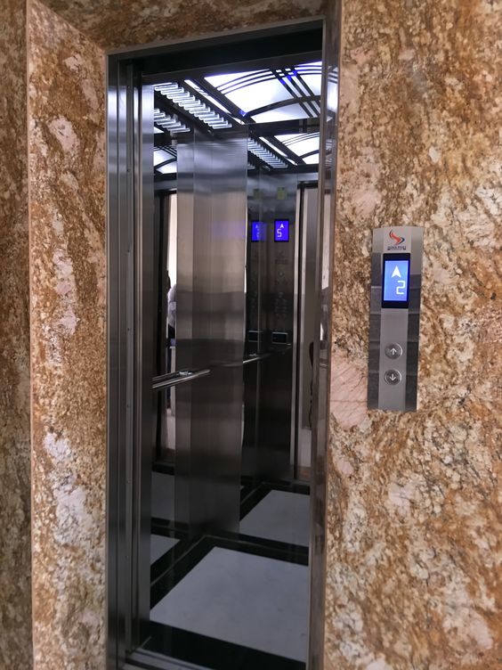 Thang Máy Gia Đình Cửa Mở Tự Động